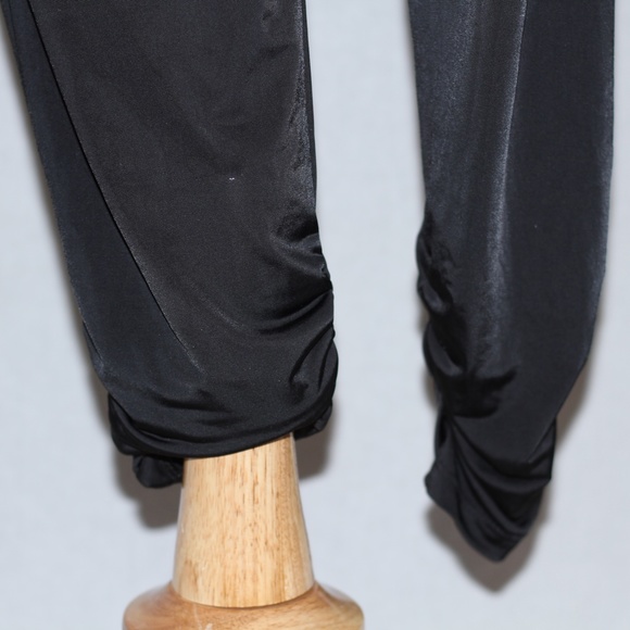 Black Halter Jumper w/ Pockets - Picture 9 of 10